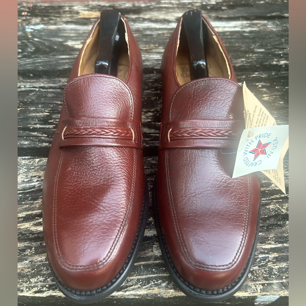 NWT Vintage Leather Classics Brown Leather Slip On Loafers Sz 8.5 D USA Made G7